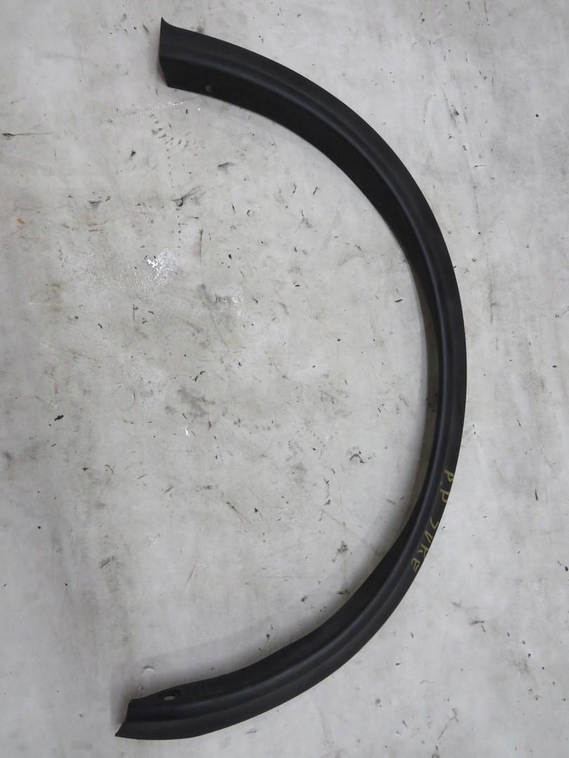 Брызговик передний правый серп NISSAN JUKE F15