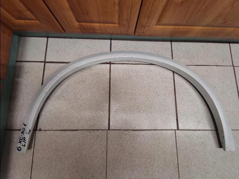 БРЫЗГОВИК ПЕРЕДНИЙ VOLVO XC90 II 31378162