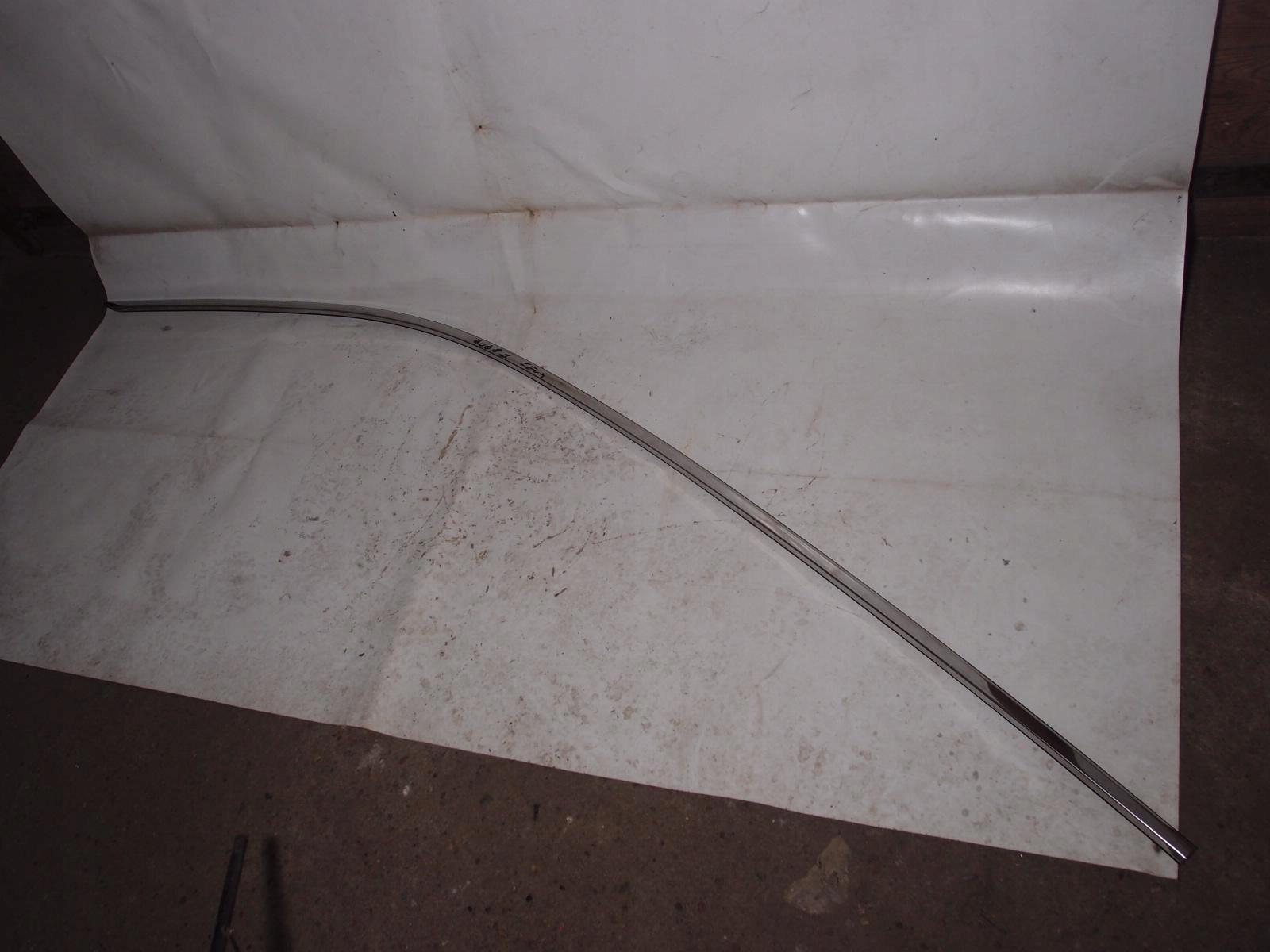 ХРОМИРОВАННАЯ НАКЛАДКА НА КРЫШУ ЛЕВАЯ PEUGEOT 3008 II