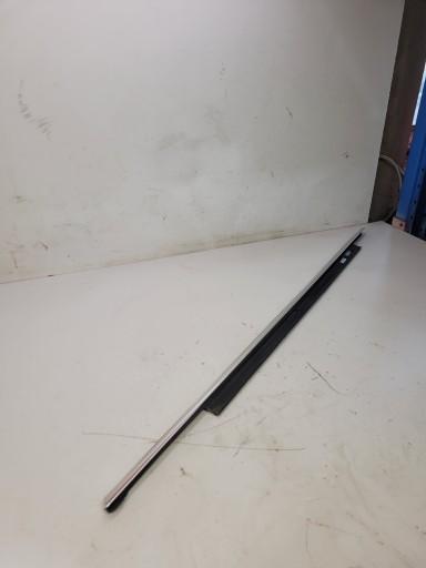 Хромована накладка двері ліва задня AUDI A8 D4 4H4853763B