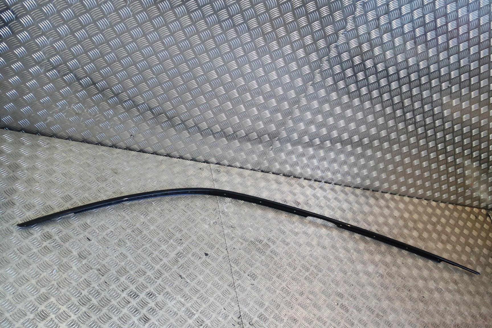 ПАНЕЛЬ ДАХУ ЛІВА LAMBORGHINI URUS 4ML863703