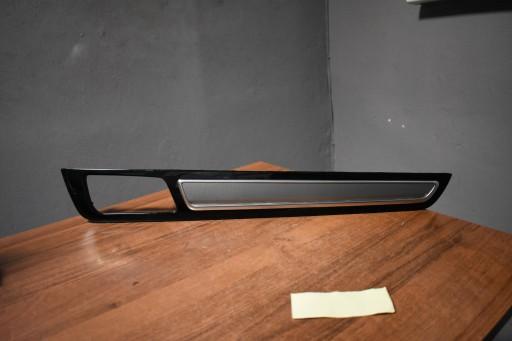 9Y0867102A - ДЕКОРНАЯ НАКЛАДКА ДВЕРИ ПЕРЕДНЕЙ СПРАВА PORSCHE CAYENNE 9Y 1