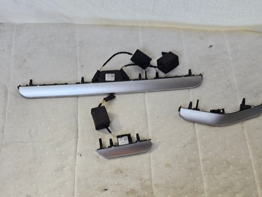 57B947194A 57B947195A - ДЕКОРИРОВАННАЯ ПОЛОСКА КОНСОЛИ СВЕТОДИОДНАЯ КРЫШКА ПЛАТЫ SKODA KAROQ