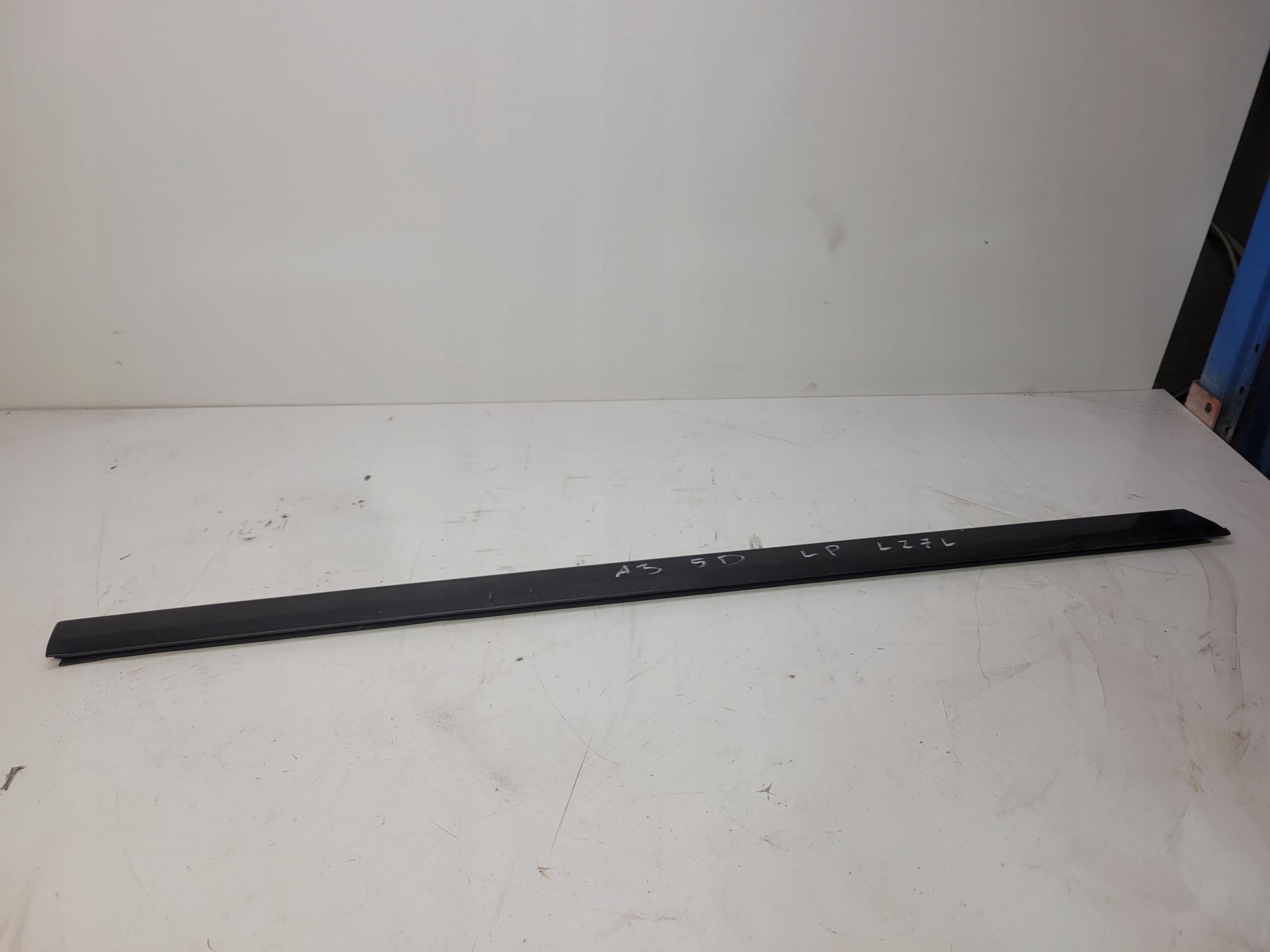 Нижняя планка двери левая передняя AUDI A3 8p4 LZ7L