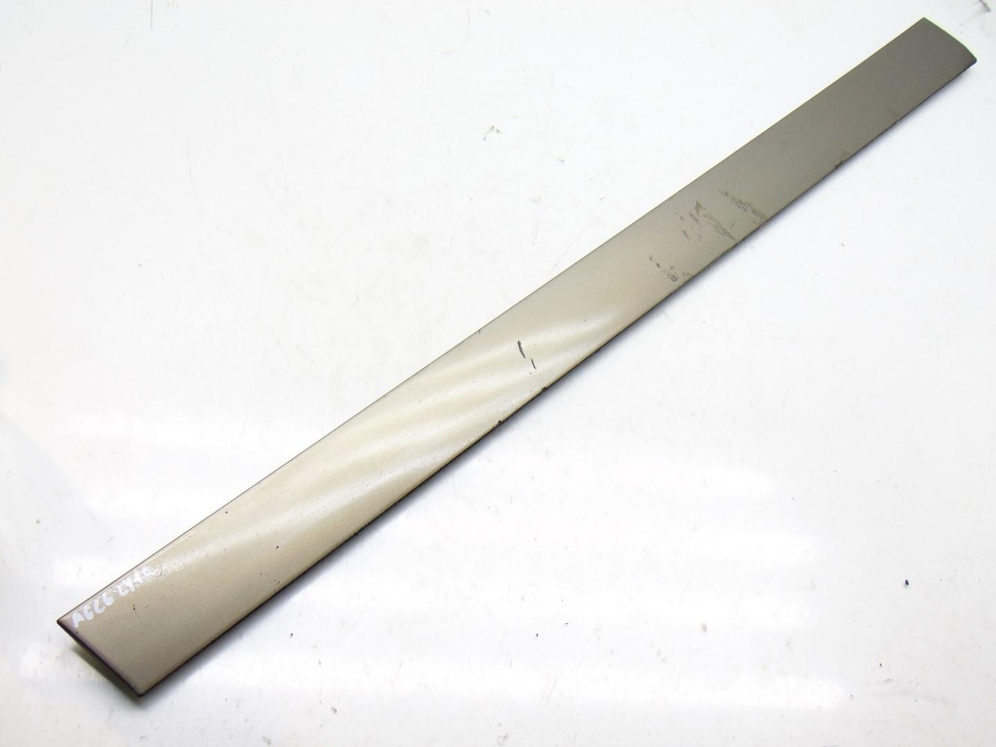 Накладка двери нижняя левая передняя AUDI A6 C6 LY1Q