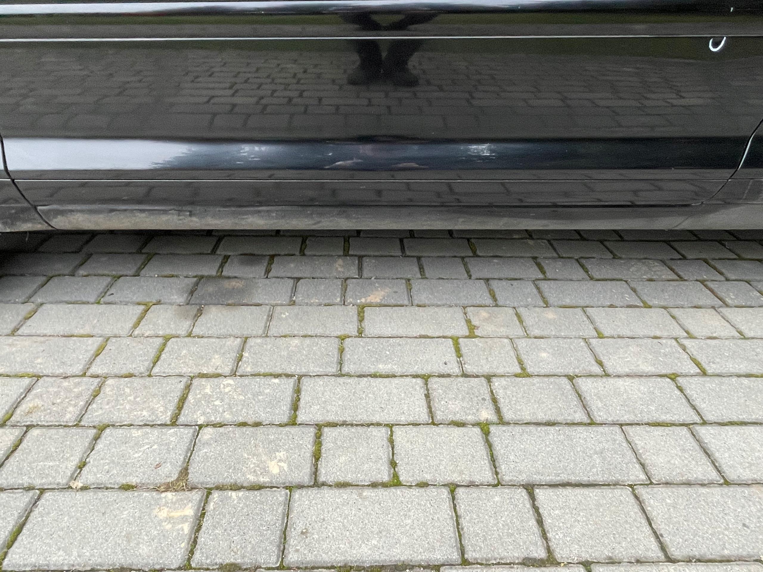 Молдинг двері лівий передній нижній AUDI A3 8P LIFT 3D