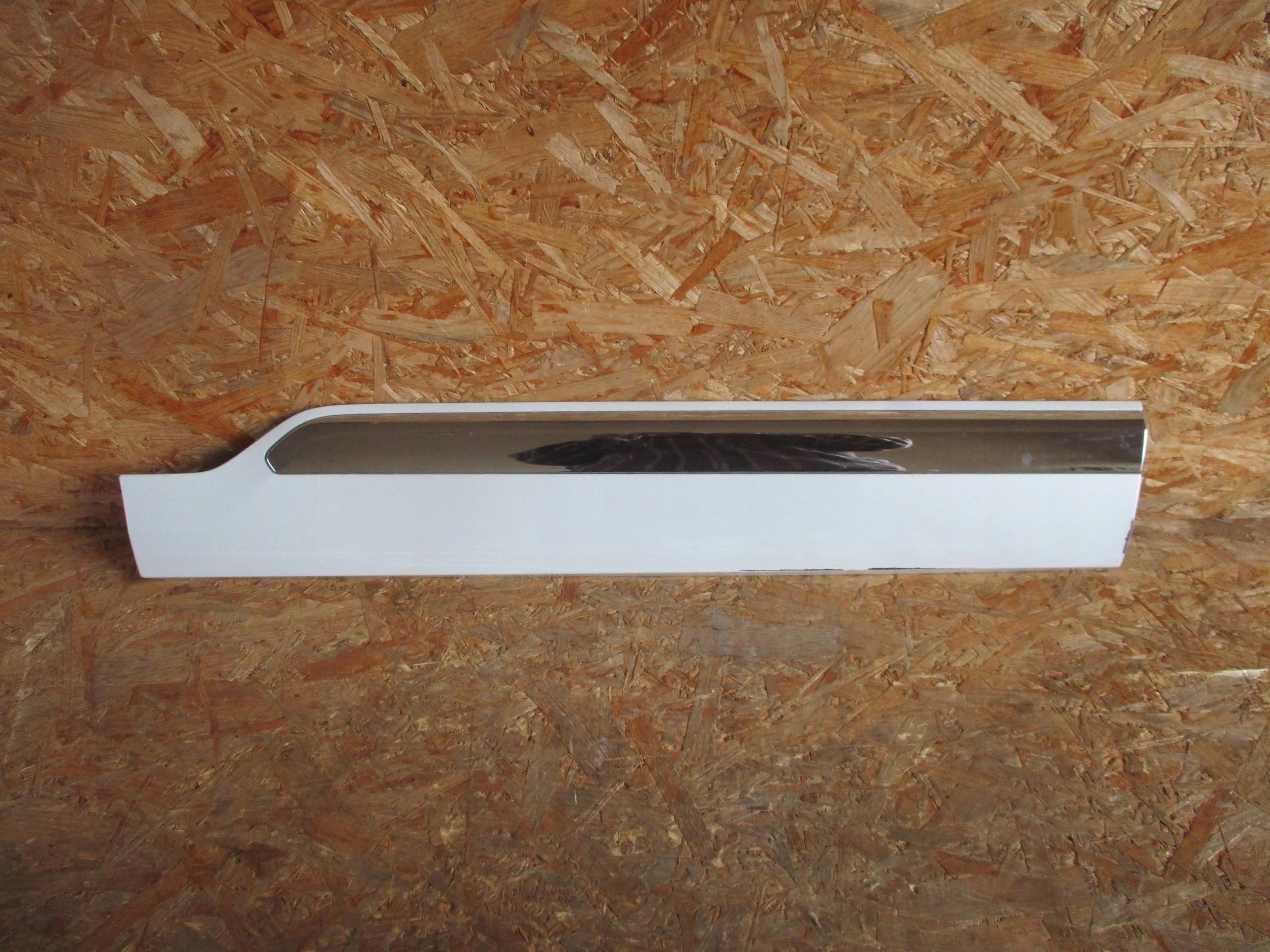 31448432 - МОЛДИНГ ПРАВОЇ ЗАДНЬОЇ ДВЕРІ VOLVO XC90 II15-