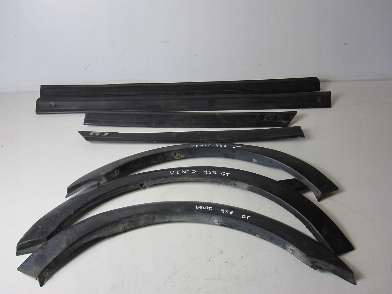 ОБШИВКА ДВЕРИ СЕРПЫ VW VENTO GT 93R
