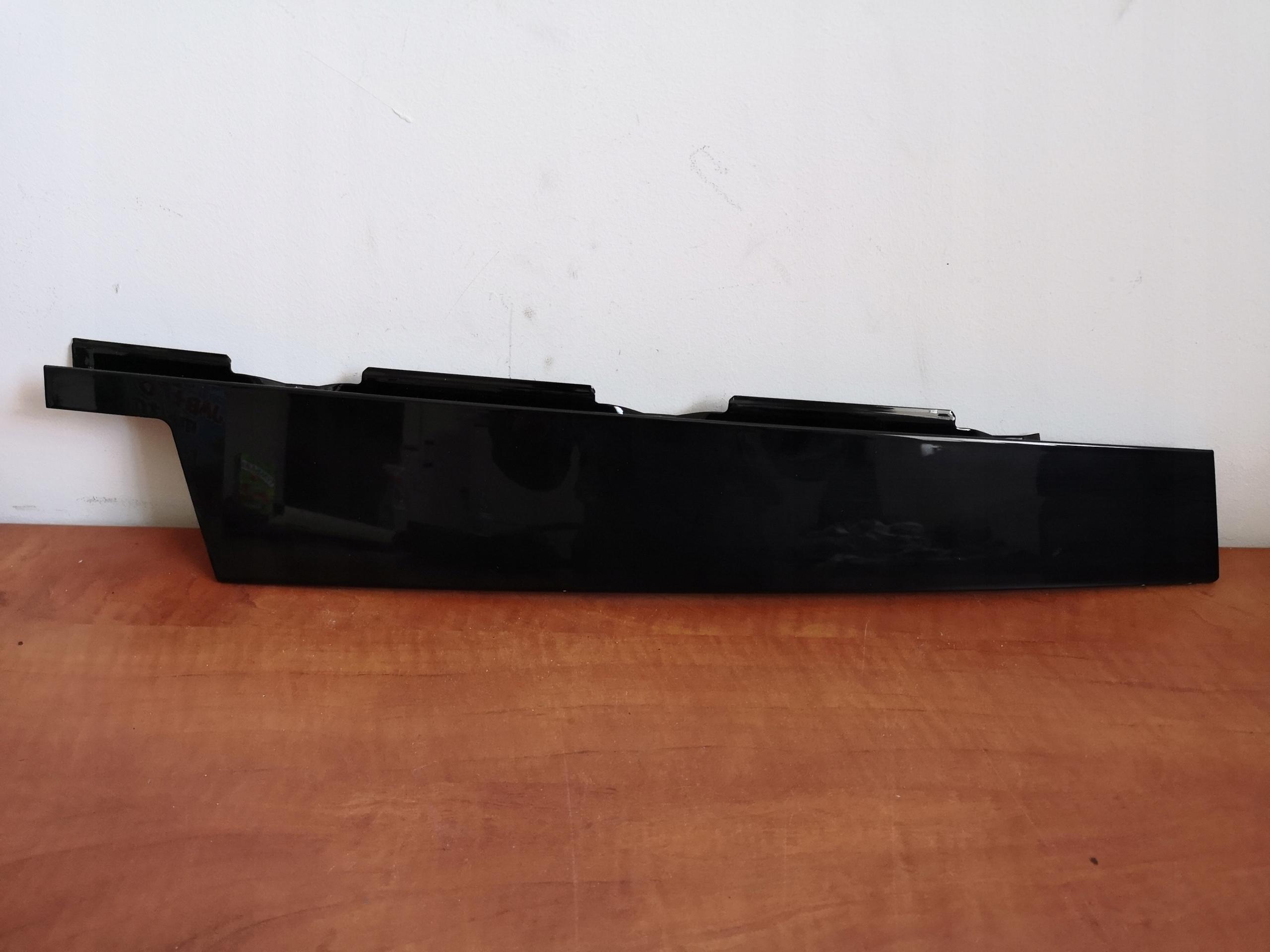 7P5858317F - ОТДЕЛКА ДВЕРИ ЛОБОВОГО СТЕКЛА ГЛЯНЕЦ PORSCHE CAYENNE II 7P5