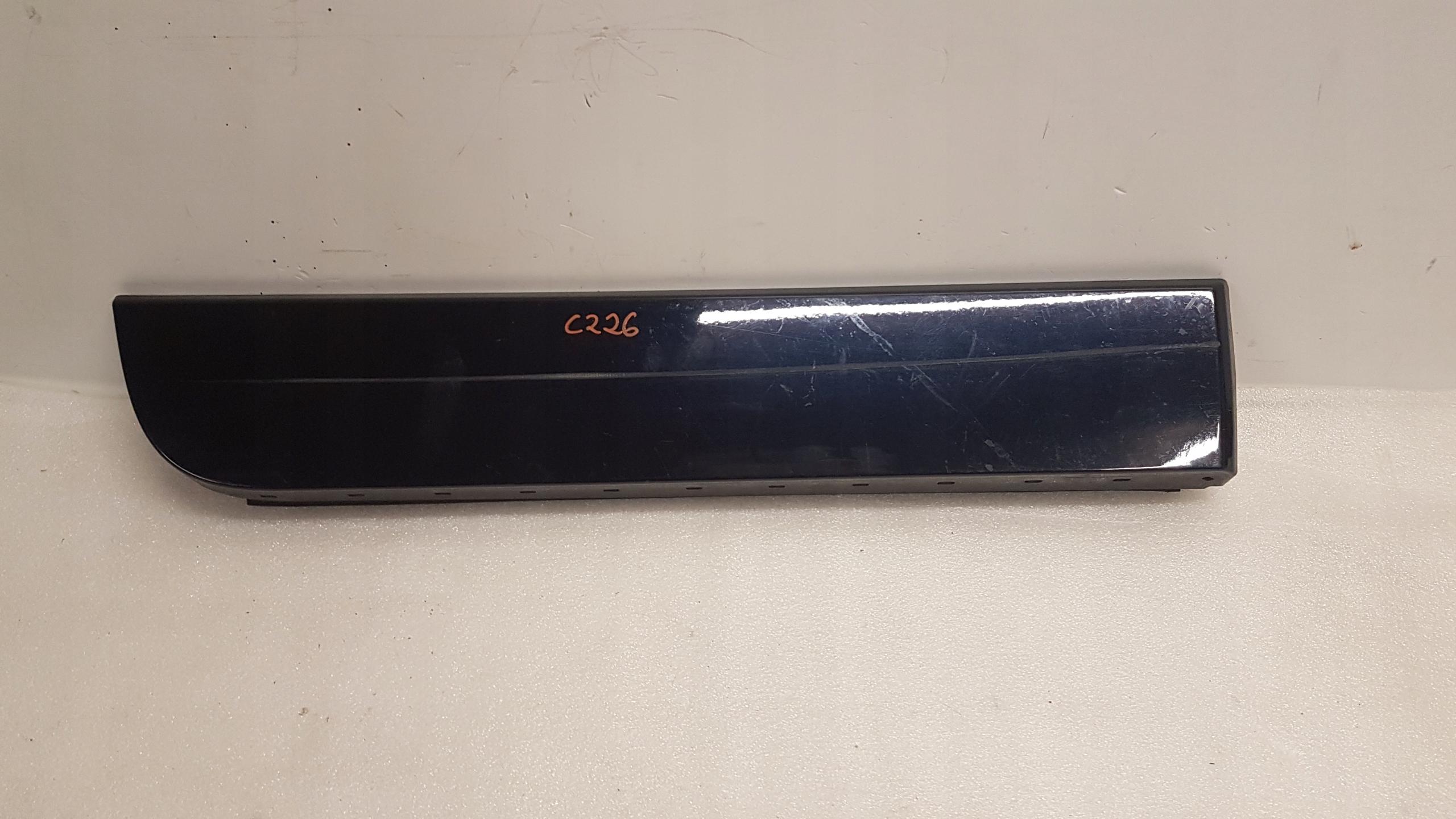 8048156 - Молдинг задней правой двери BMW X3 F25 M-пакет