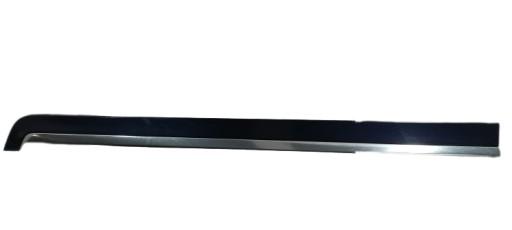 МОЛДИНГ ПЕРЕДНЬОЇ ПРАВОЇ ДВЕРІ VOLVO XC 31333817