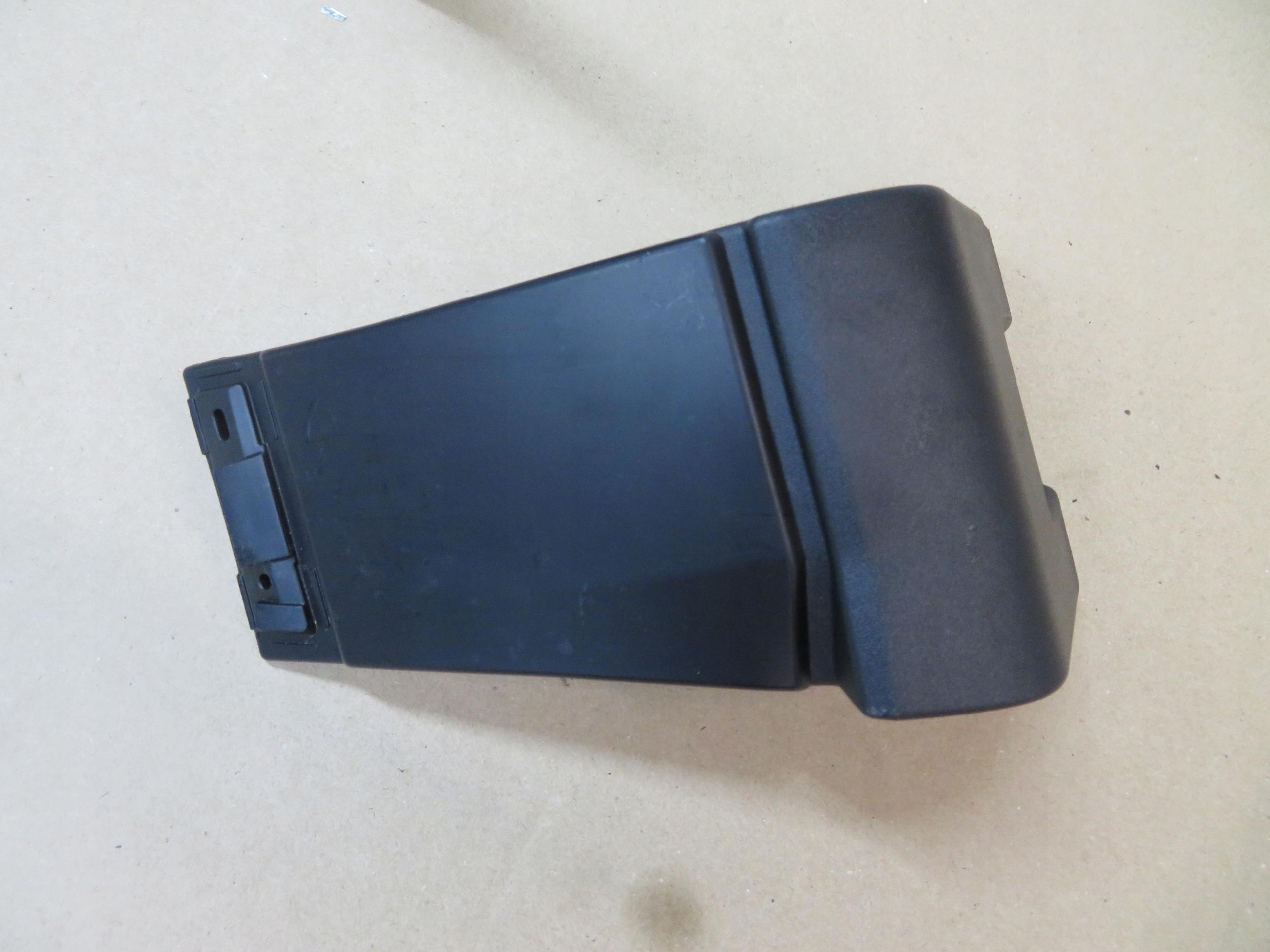 FT4B-R10154-AD5YZ9 - НАКЛАДКА ПРАВОГО КРИЛА EDGE 2015- / 18-