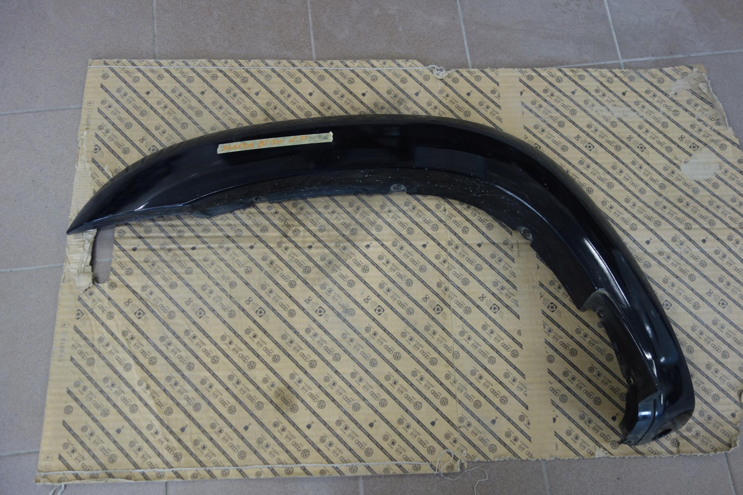 UR59-51W31 - НАКЛАДКА НА КОЛІСНУ АРКУ ЛІВА ПЕРЕДНЯ MAZDA BT 50