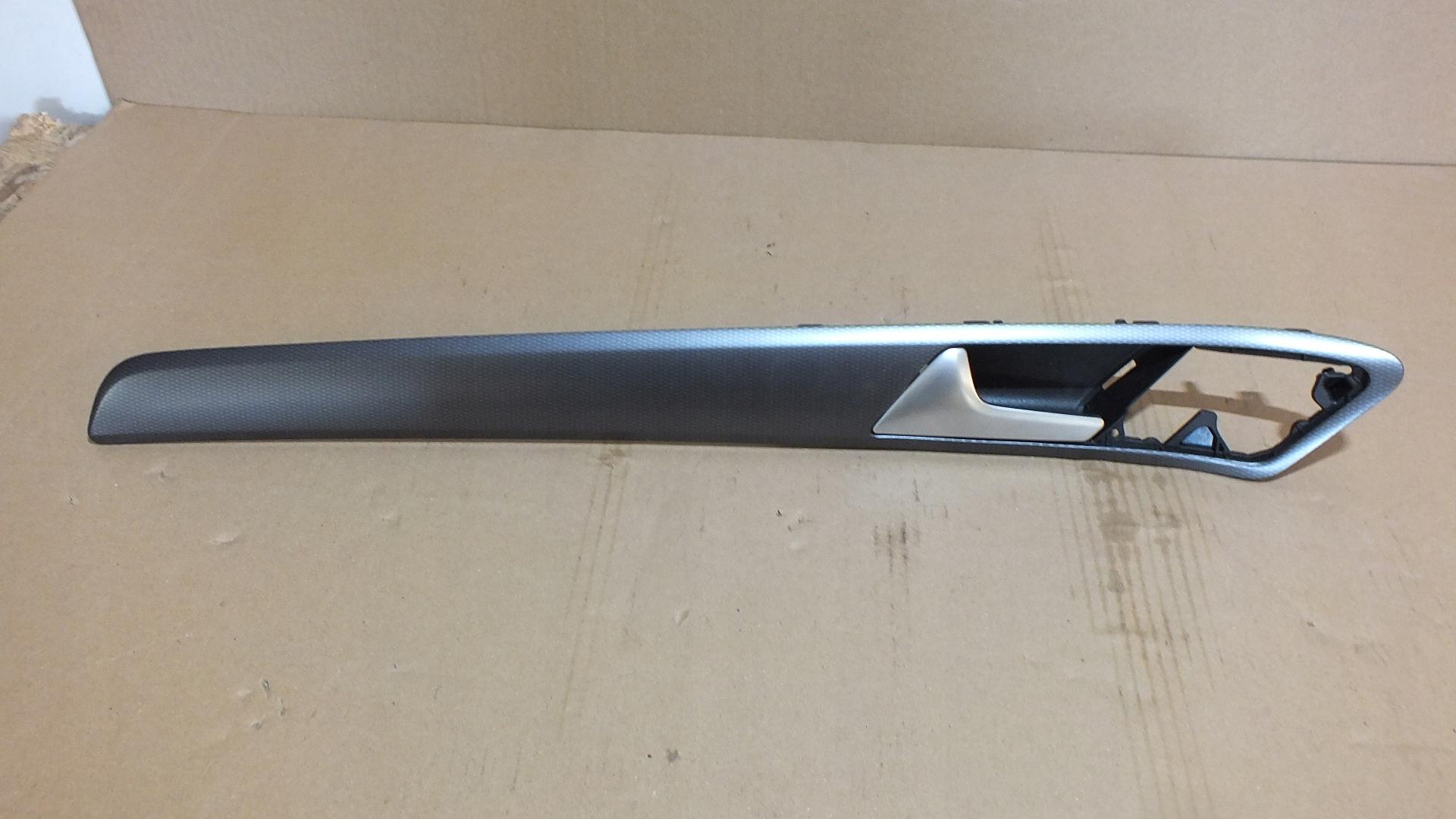 ДЕКОРАТИВНА ДВЕРНА РУЧКА GOLF VII 5G4867439