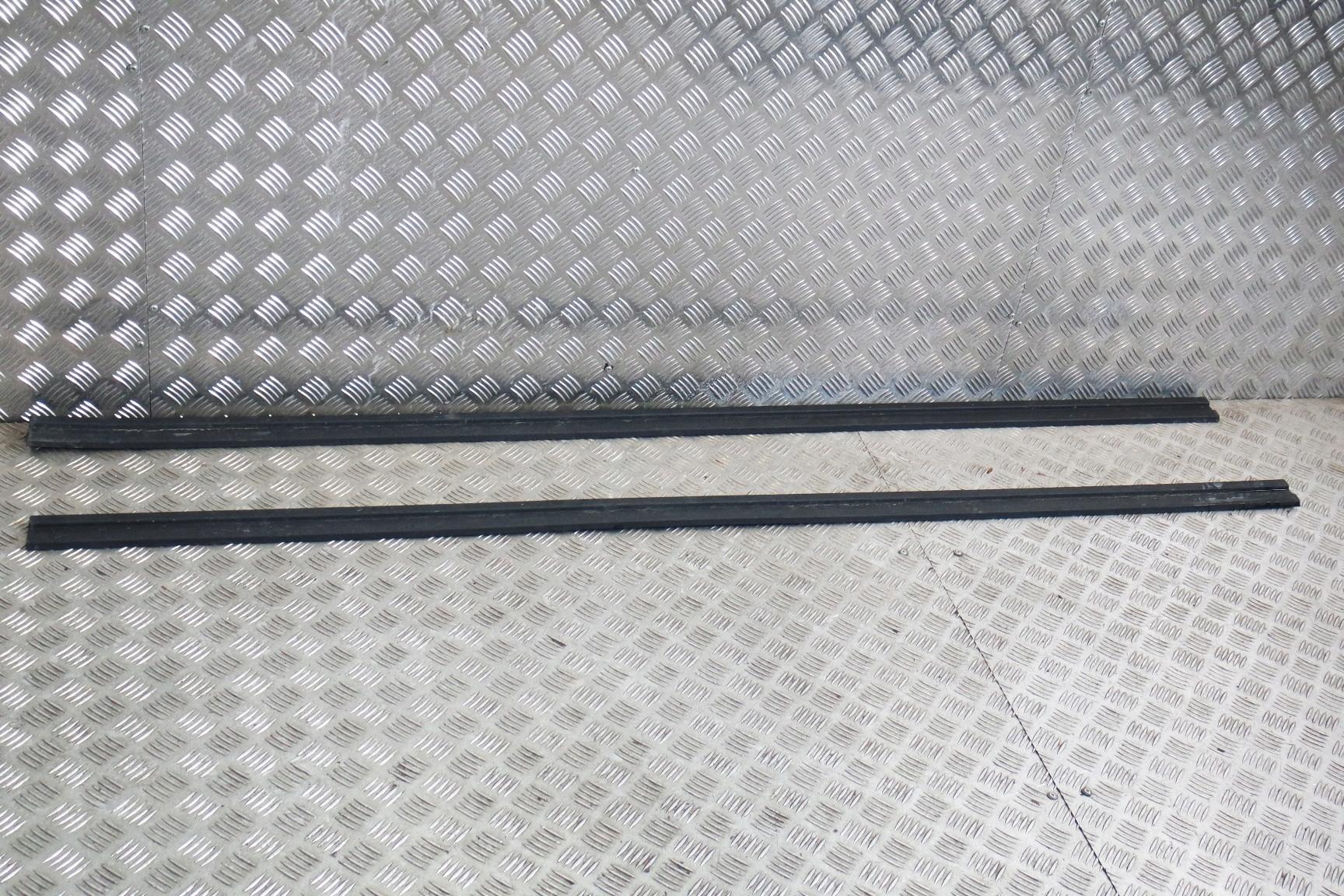 Молдинг правый левый MERCEDES G W463 / 4 A4636988700