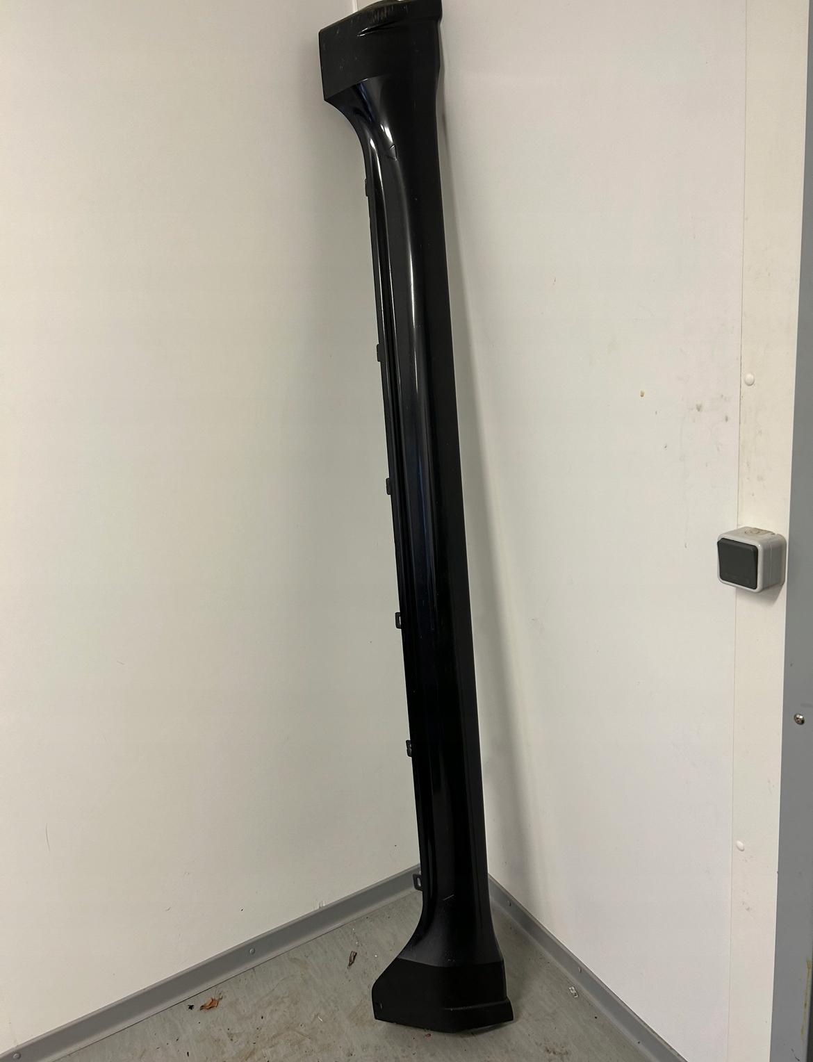 ПЕДАЛЬ ПОРОГА ПРАВА GRAND CHEROKEE OVERLAND WK2