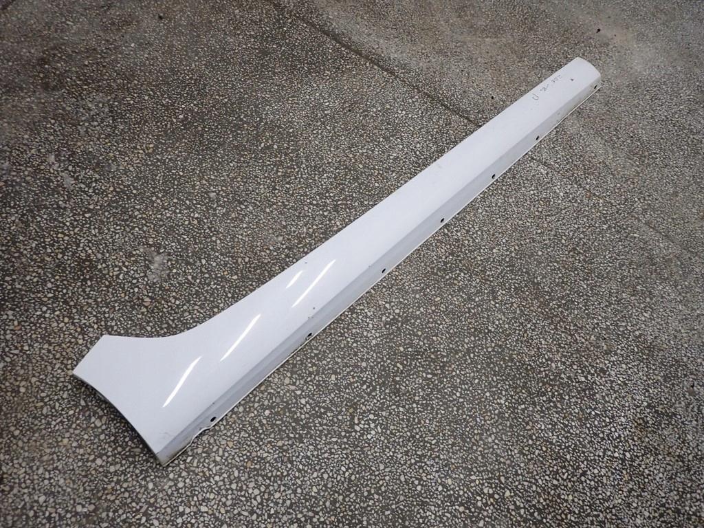 НАКЛАДКА ПОРОГА ПОРОГА ПРАВАЯ RENAULT ZOE 18R