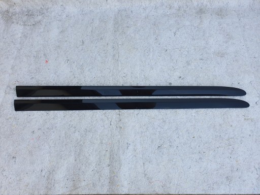 НАКЛАДКА ПЕРЕДНЕЙ ПРАВОЙ ДВЕРИ MERCEDES R W251