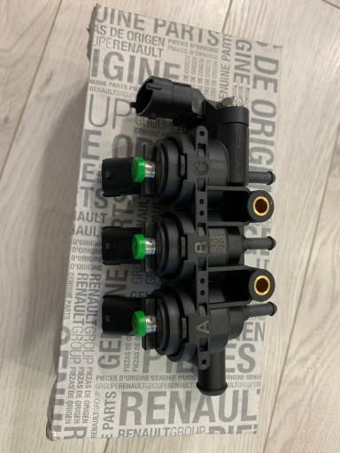 НАКЛАДКА ГАЗОВОГО ВПРЫСКА DACIA 175231448R ОРИГИНАЛ.