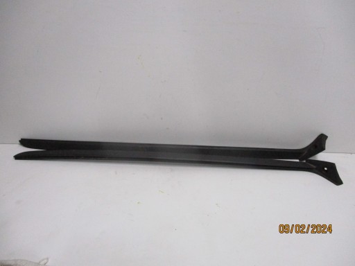 Панель лобового стекла PEUGEOT 308 T10 98355043 98355044