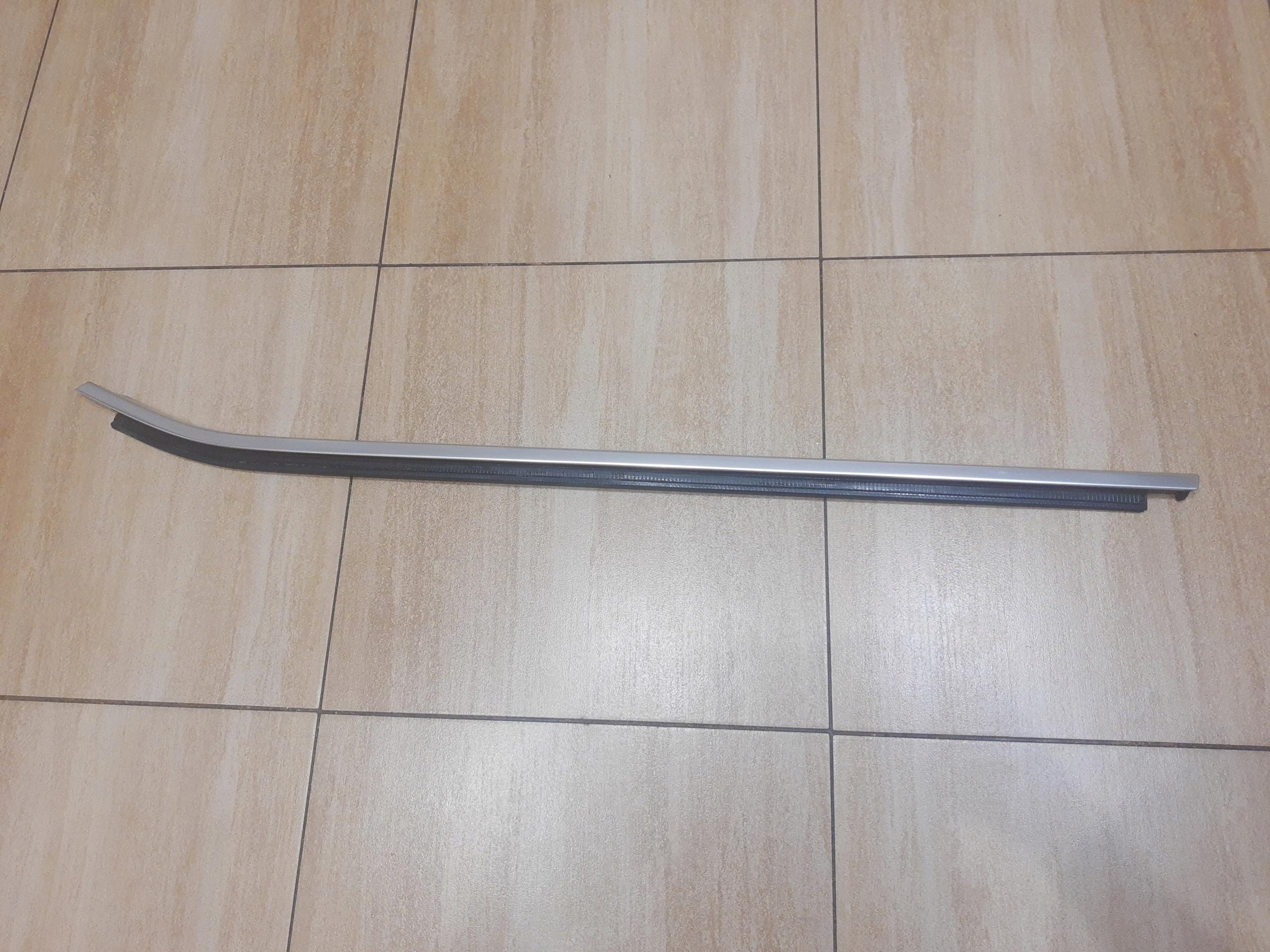 7410013 - Скребок двери передний левый BMW G01 X3 G02