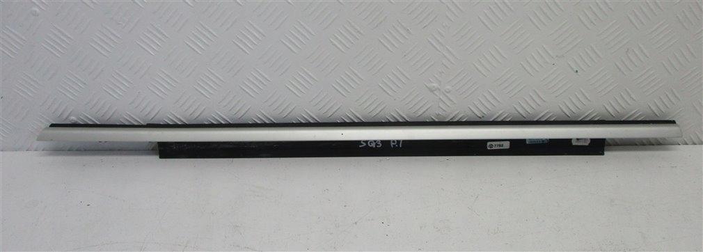 8U0853764A - Скребок двери правый задний AUDI Q3 SQ3