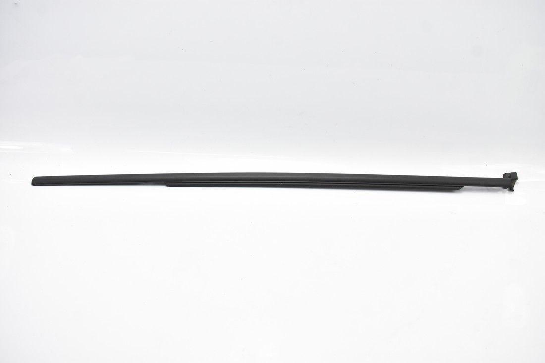 BRAK-DANYCH-8980349 - Задній лівий скребок VOLVO V60 II 18-