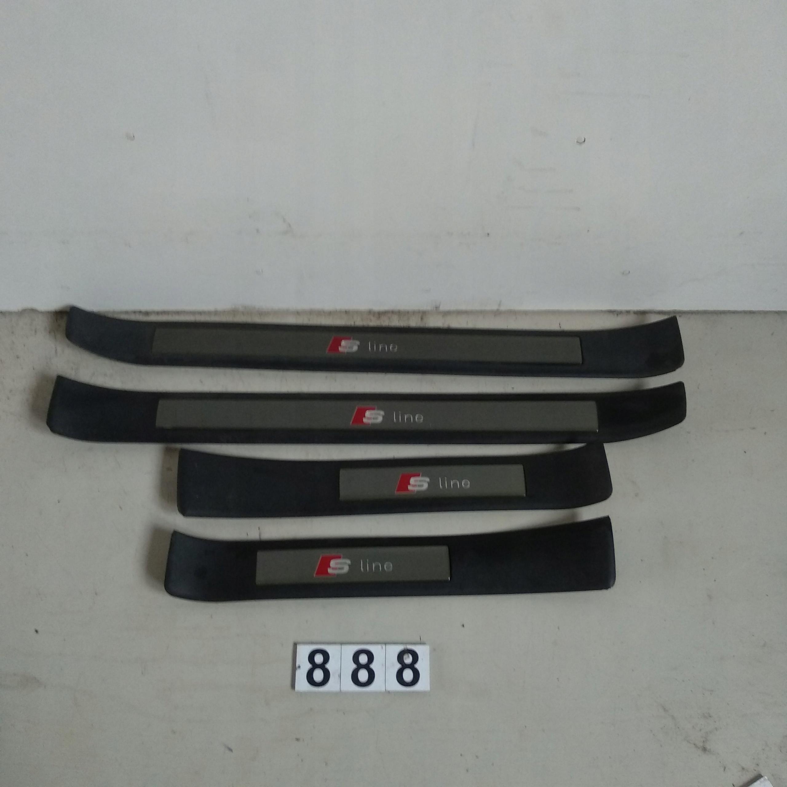 Боковые юбки AUDI A4 S-LINE 8E0853374A комплект