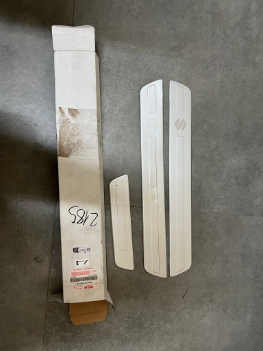 БОКОВІ РАМИ SUZUKI S-CROSS (3 шт.) 990e0-61m60-0001