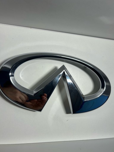 ЛОГОТИП INFINITI NISSAN OE QX30 628905DA1A