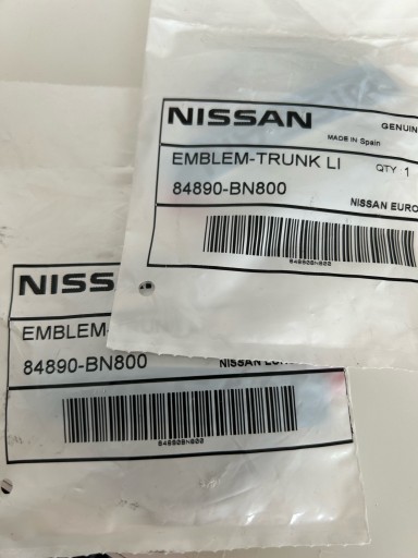 ЛОГОТИП NISSAN OE 84890-BN800