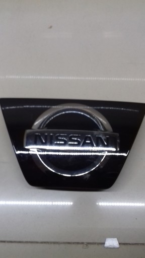 ЛОГОТИП БЕЙДЖ ЕМБЛЕМА 62890HV01A NISSAN QASHQAI J11 LIFT