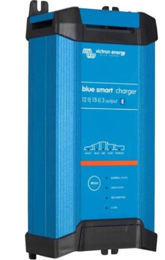 Зарядний пристрій VICTRON ENERGY Blue Smart IP22 12V 15A / 3 виходи Rev. 2