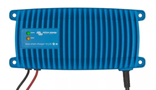 VICTRON Blue Smart IP67 12В 25А водонепроницаемое зарядное устройство