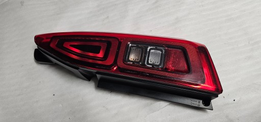 Лампа задний комбо E Berlingo IV 9820555080