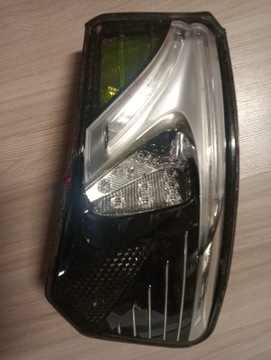 Toyota Avensis T29 Лампа правий задній центральний центральний центр