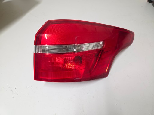 F1EB-13404-D F1EB - Права лампа Ford Focus MK3 підйом Kombi F1EB-13404