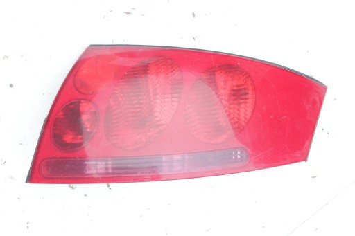 11111 - Правая задней задней лампы задней Audi TT 1.8T 8N
