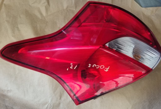 Задний фонарь Ford Focus 2017