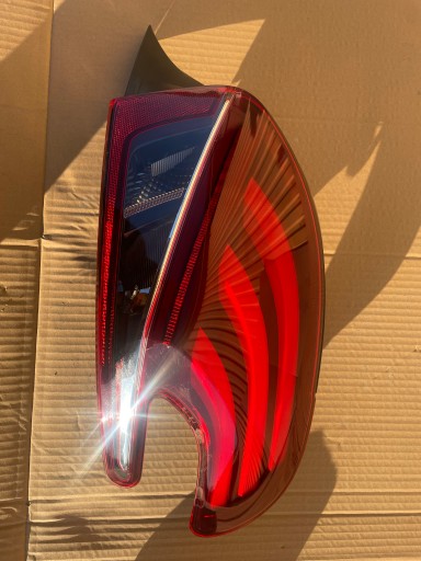 576473932 - Ліхтар задній правий peugeot 208 lift 15 - 20 9810430580