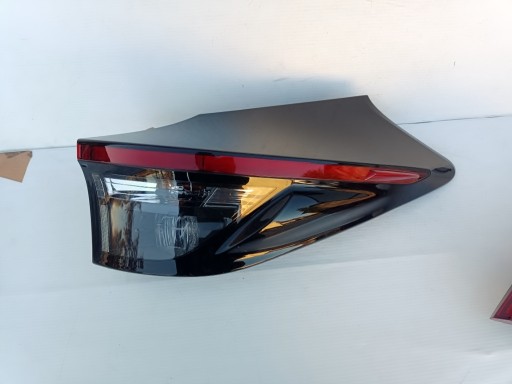 Toyota Yaris Cross 815500DE10 задня лампа