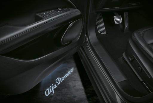 Дверной светильник с логотипом Alfa Romeo Giulia Stelvio