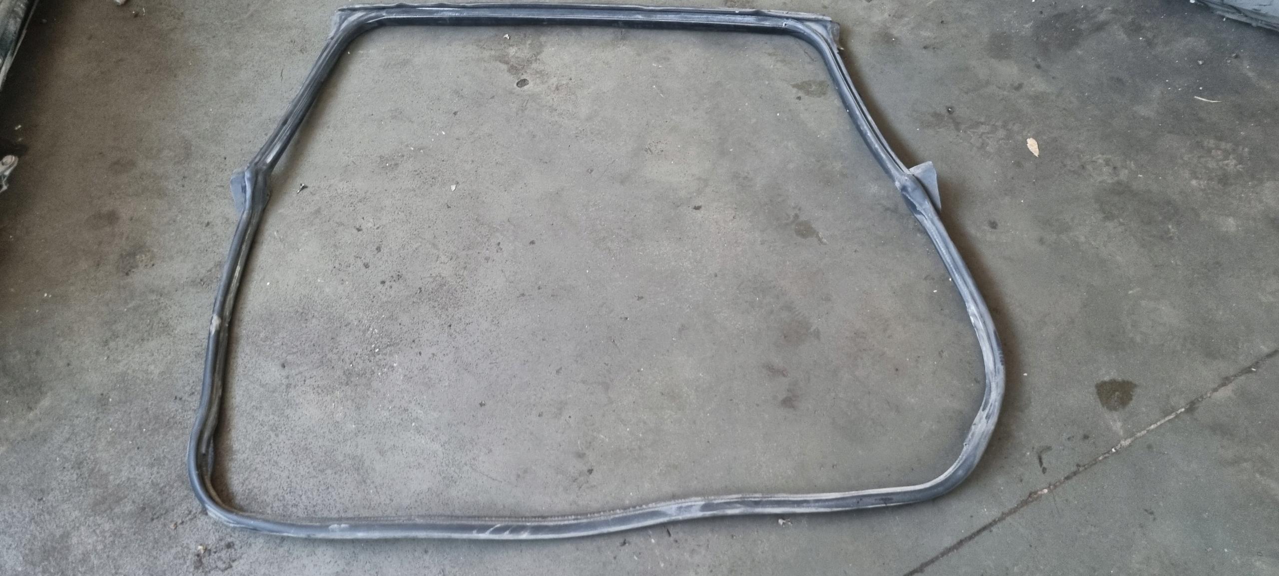 Land Rover Freelander прокладка задней двери 5 D