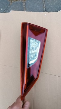 Задній ліхтар справа в люк Mazda 3 Sedan