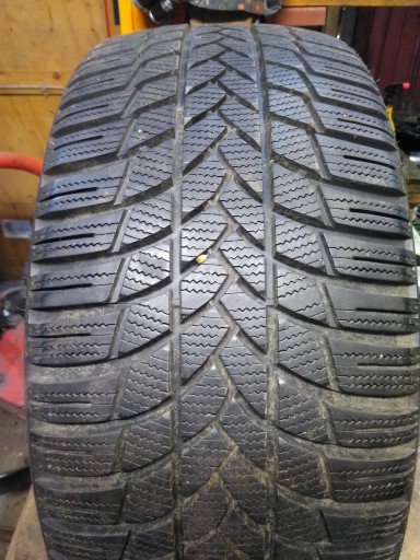 Lassa Snoways 4 255/35 R20 8.4мм як нові