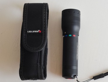 Четырехцветный фонарик LedLenser P7QC с чехлом