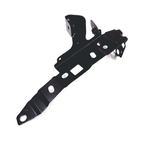 8W0821091 - Ліве Кріплення Кронштейн Крила Audi A4 B9