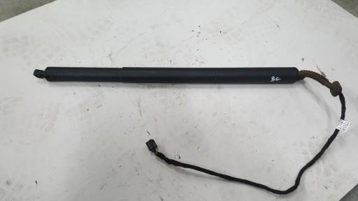 Лівий привід багажника AUDI Q3 8u0827851