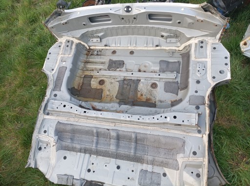 Lexus NX 2.0t задній ряд з ванною