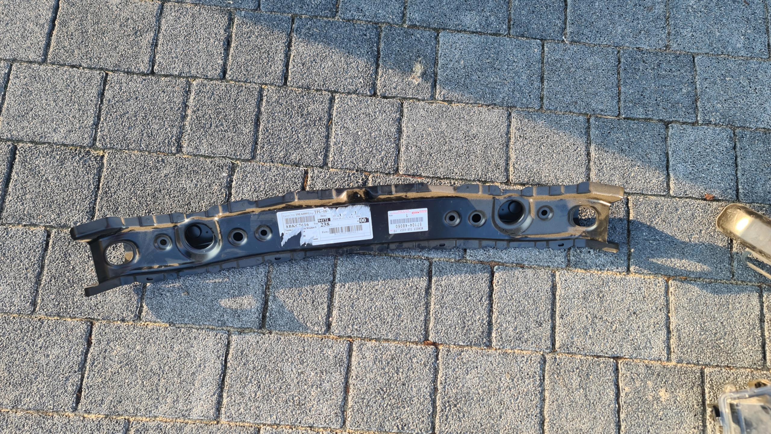 Lexus RX IV 16-нижняя балка 57104-48060